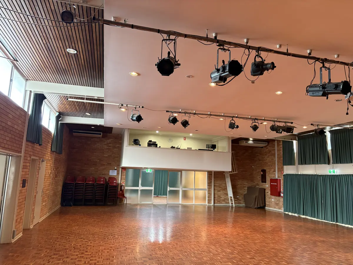 Hall 1